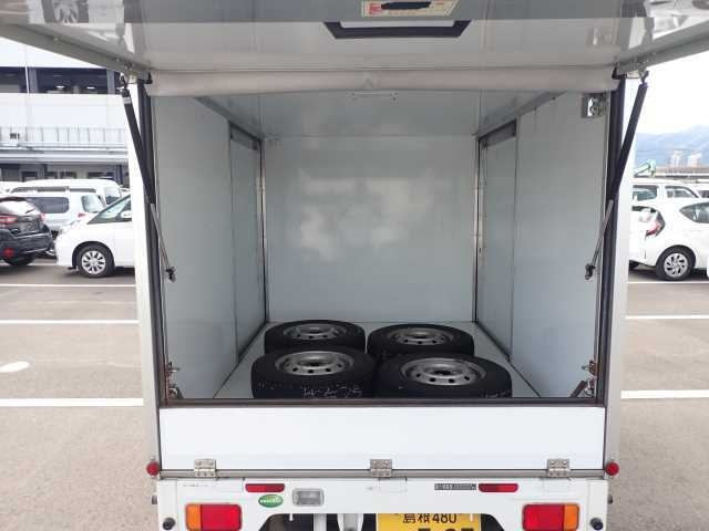 NISSAN CLIPPER TRUCK 2016