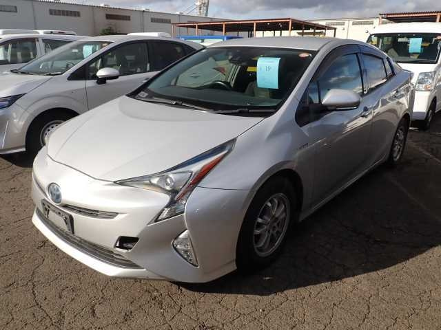 TOYOTA PRIUS 2016