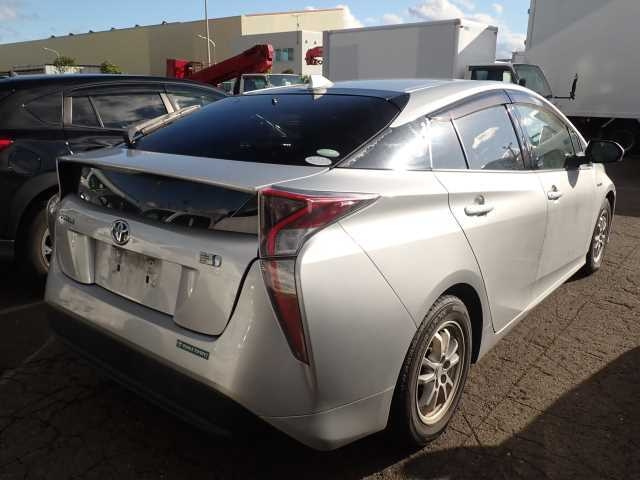 TOYOTA PRIUS 2016