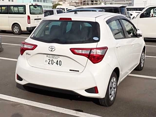TOYOTA VITZ 2019