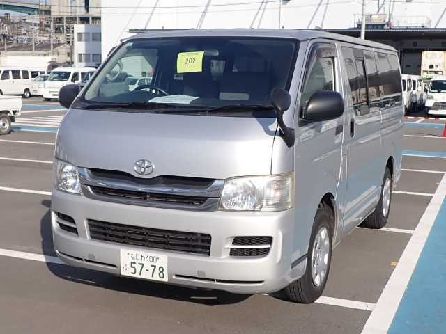 TOYOTA HIACE VAN 2009