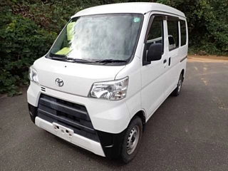 TOYOTA PIXIS VAN 2020