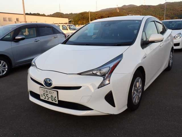 TOYOTA PRIUS 2016