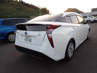 TOYOTA PRIUS 2016