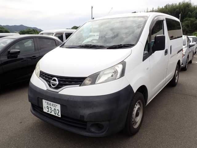 NISSAN NV200 2017