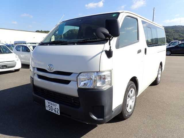 TOYOTA HIACE VAN 2017