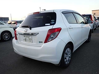 TOYOTA VITZ 2012