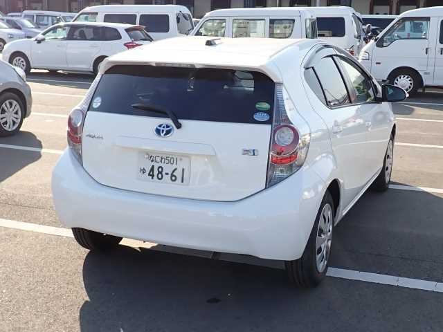 TOYOTA AQUA 2014