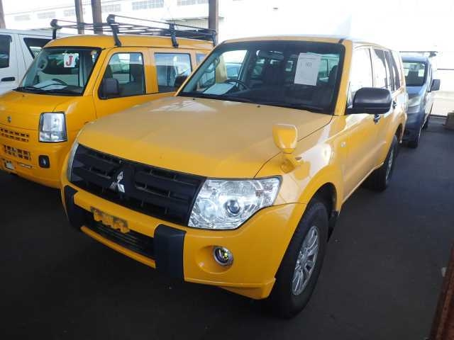 MITSUBISHI PAJERO 2011