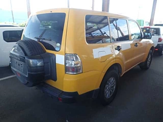 MITSUBISHI PAJERO 2011