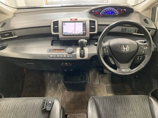 HONDA FREED 2012