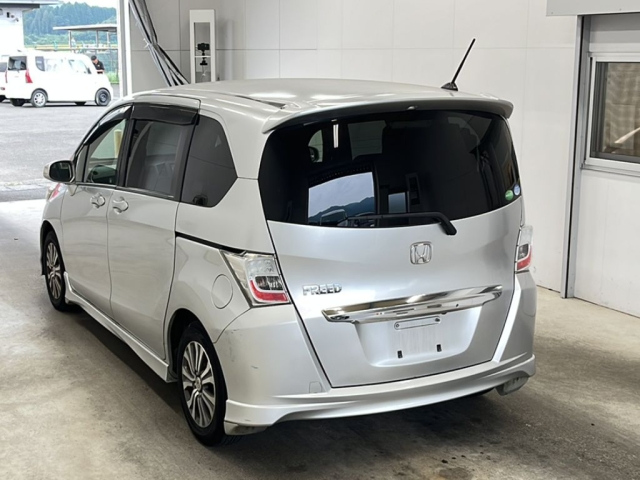 HONDA FREED 2012