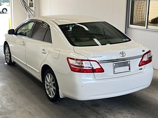 TOYOTA PREMIO 2012