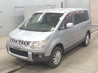 MITSUBISHI DELICA D5