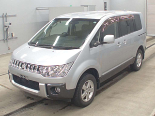 MITSUBISHI DELICA D5