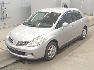 NISSAN TIIDA LATIO