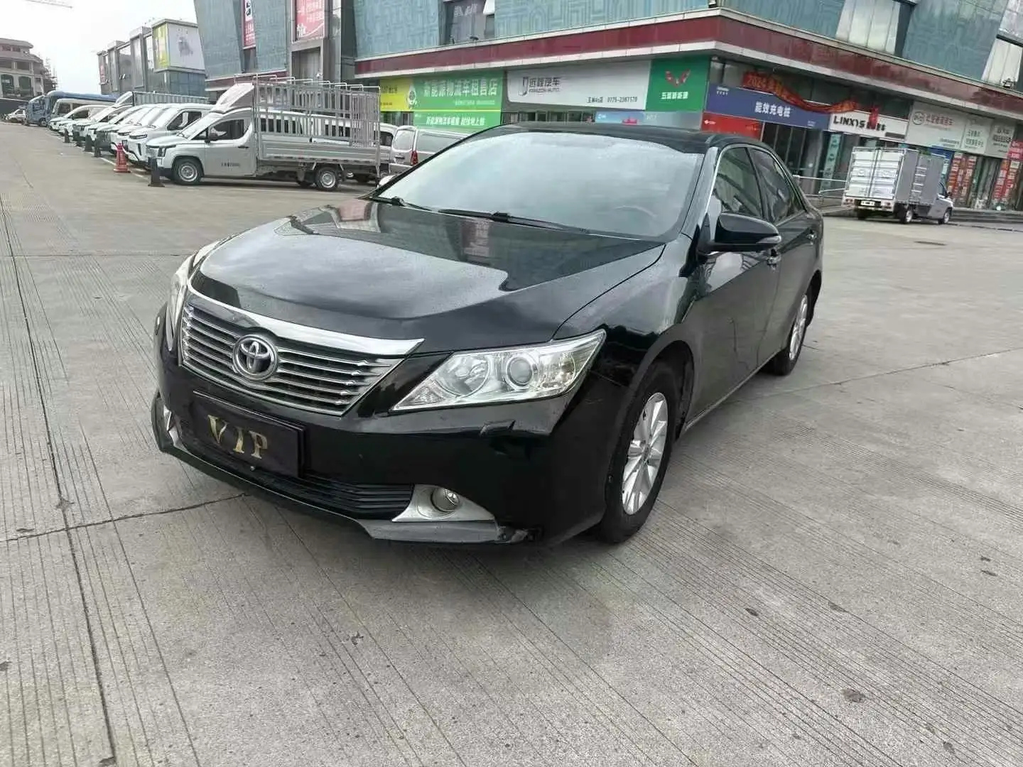 TOYOTA CAMRY