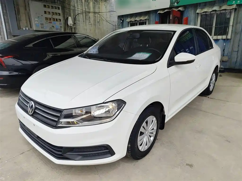 VOLKSWAGEN SANTANA