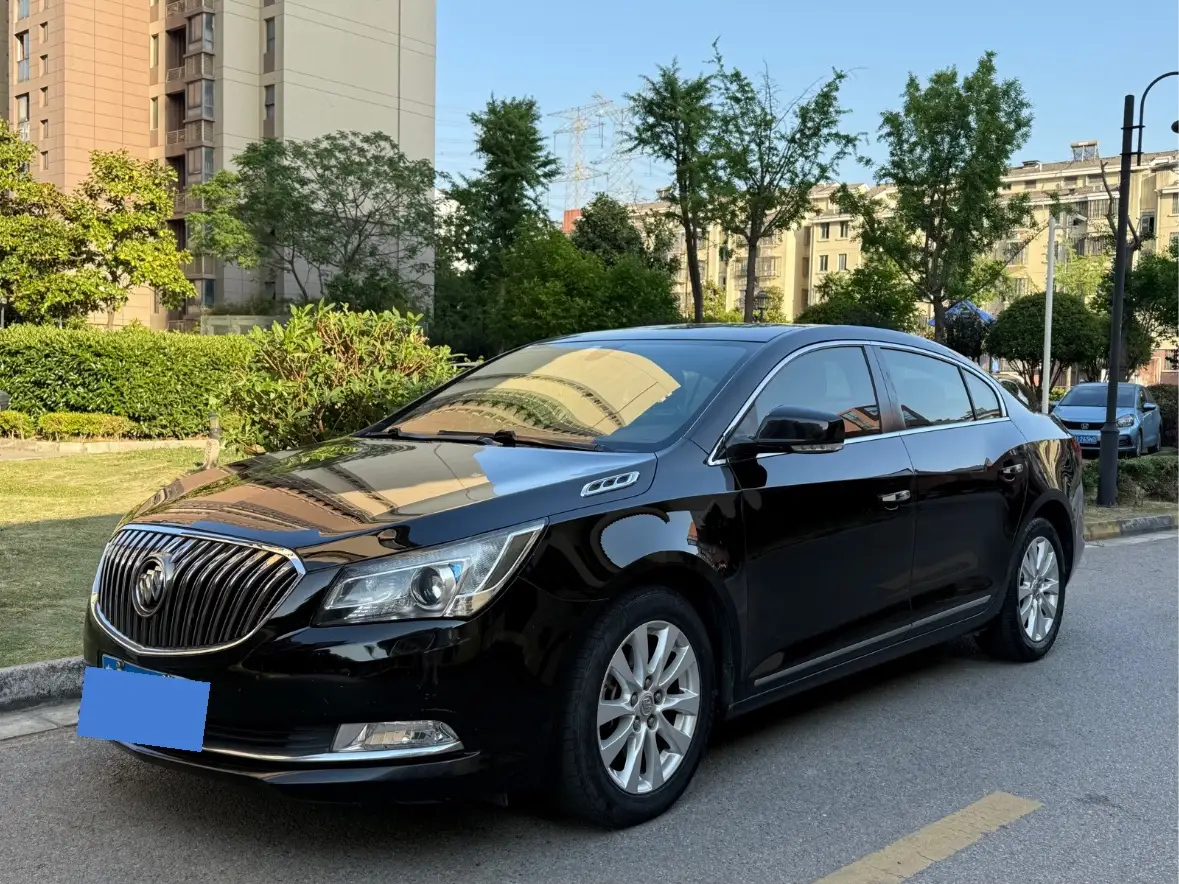 BUICK LACROSSE