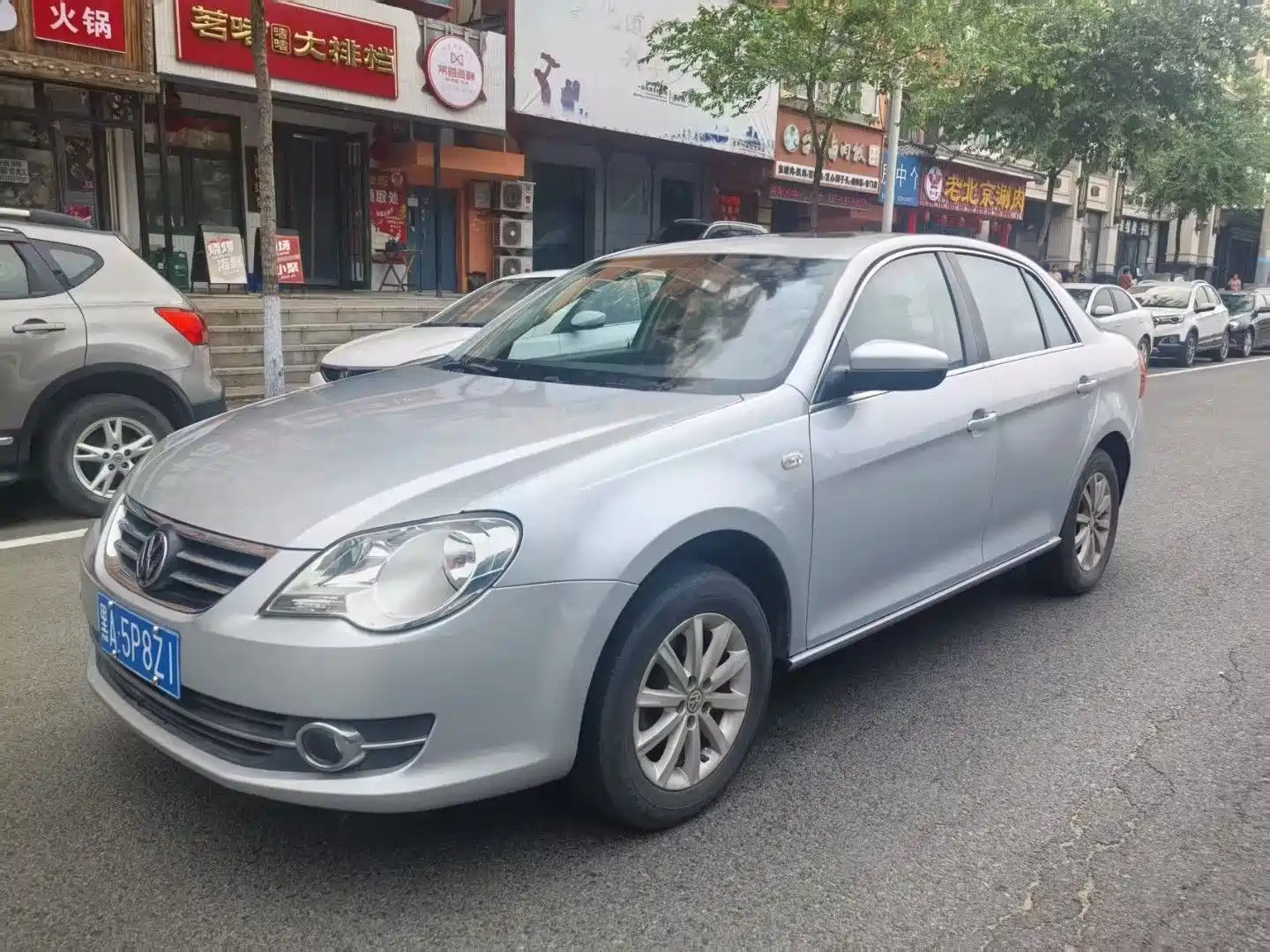 VOLKSWAGEN BORA