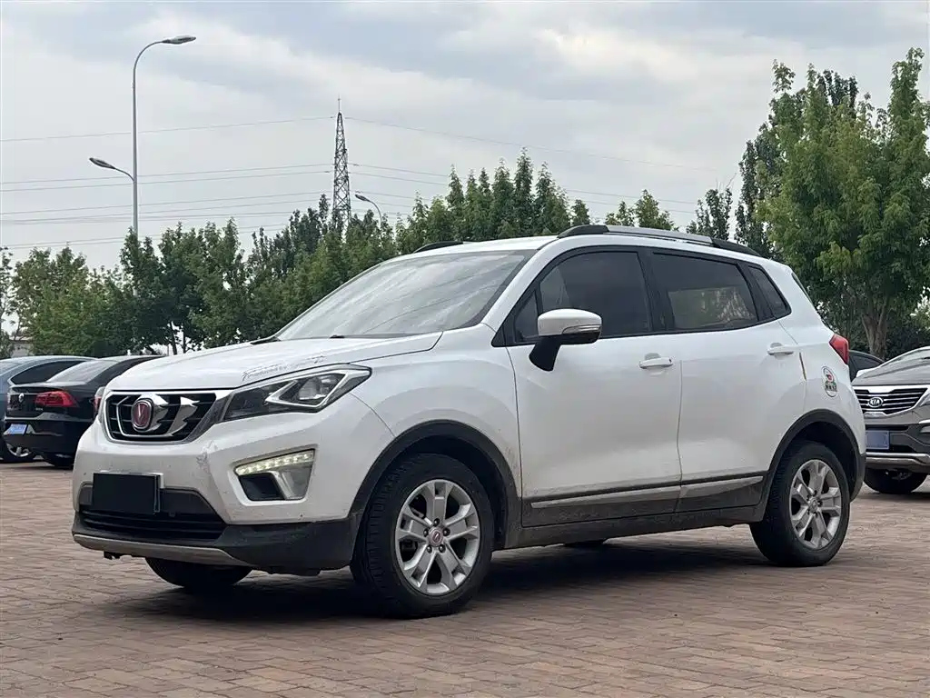 CHANGAN CS15
