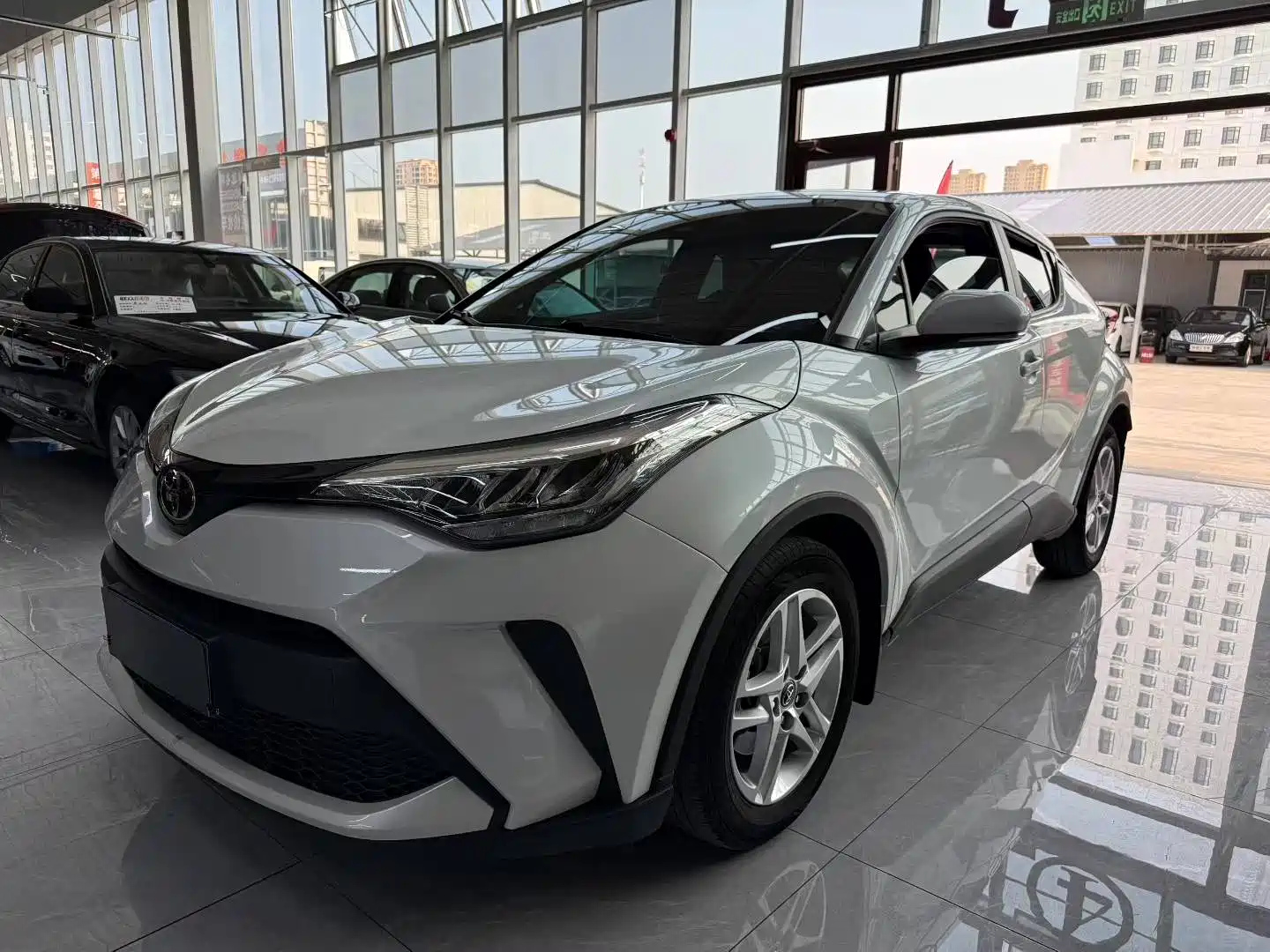 TOYOTA C-HR