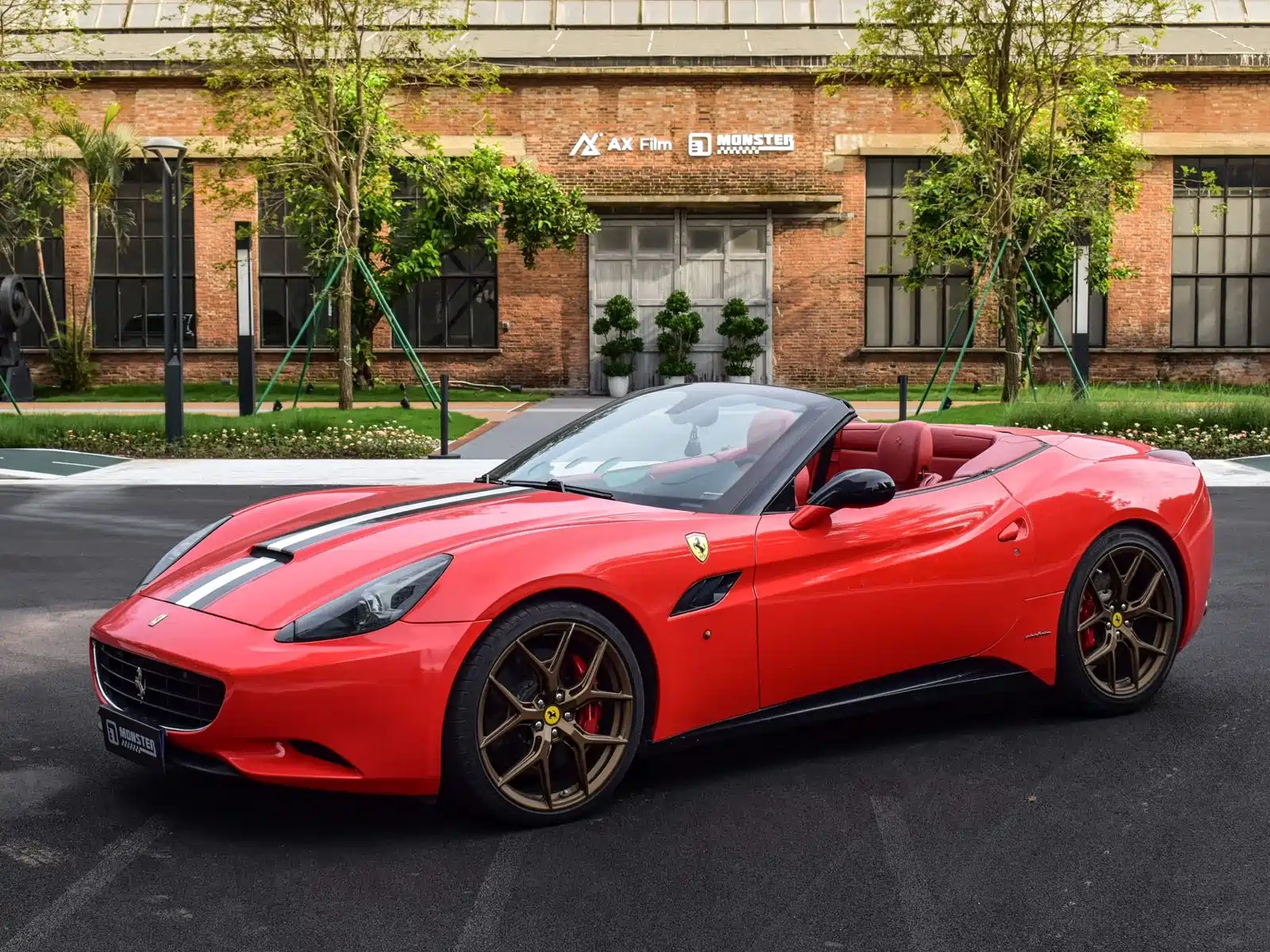 FERRARI CALIFORNIA T
