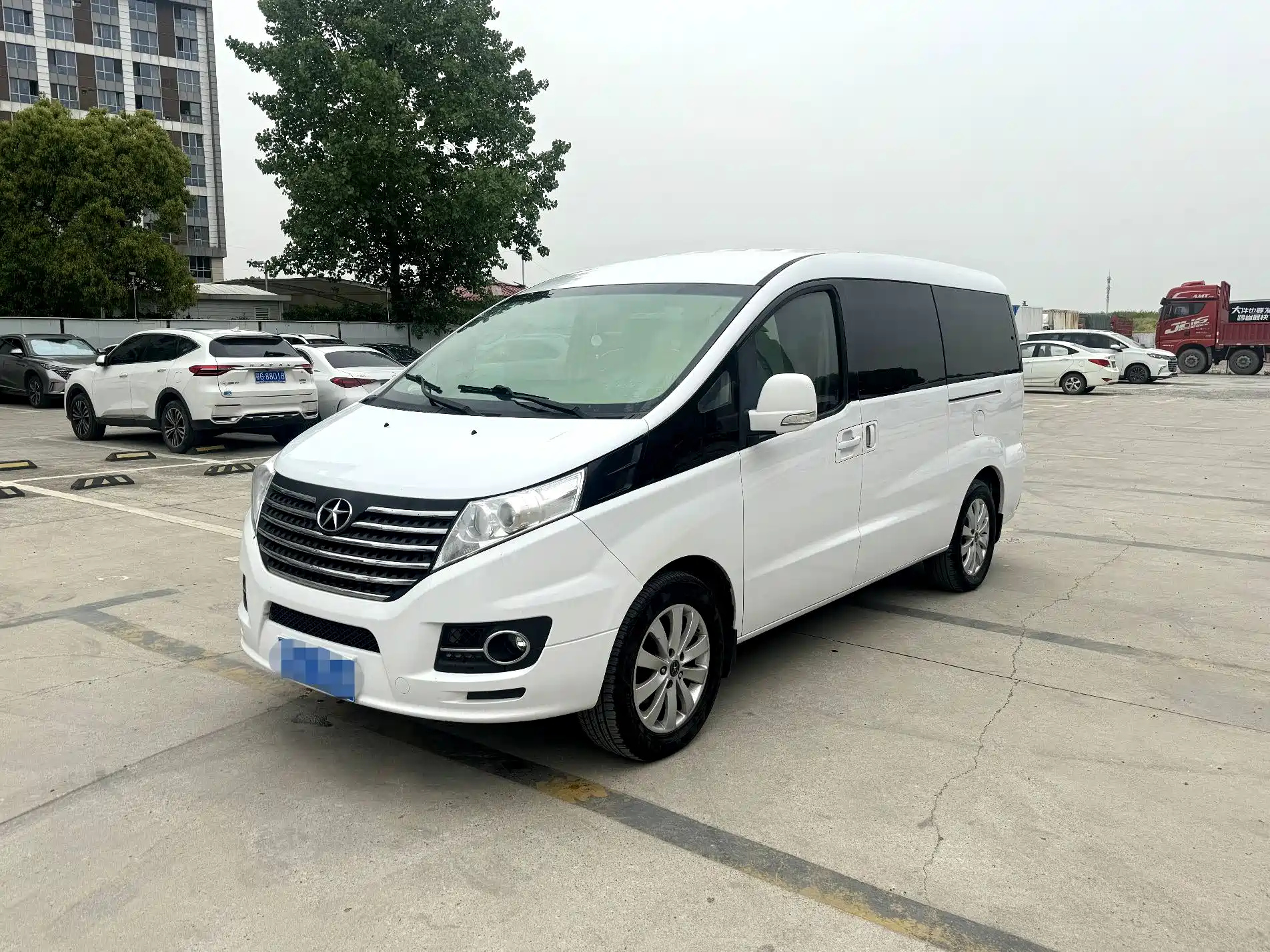 JAC REFINE M5