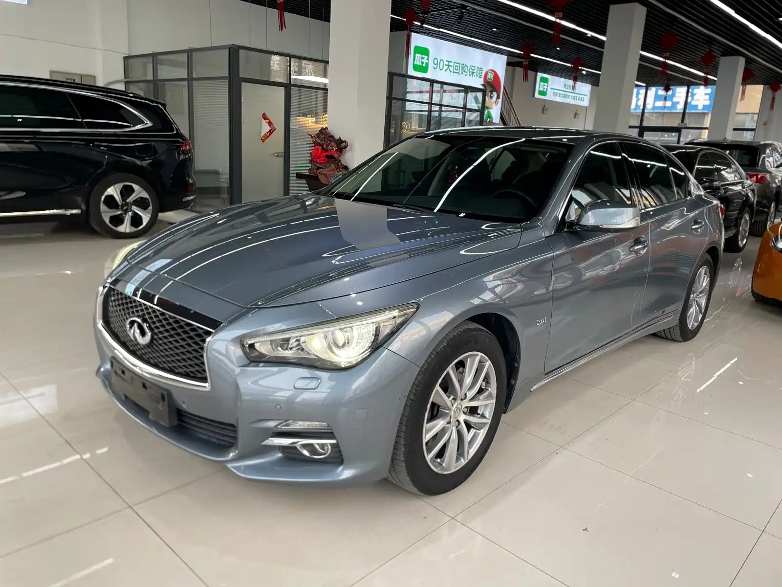 INFINITI Q50L