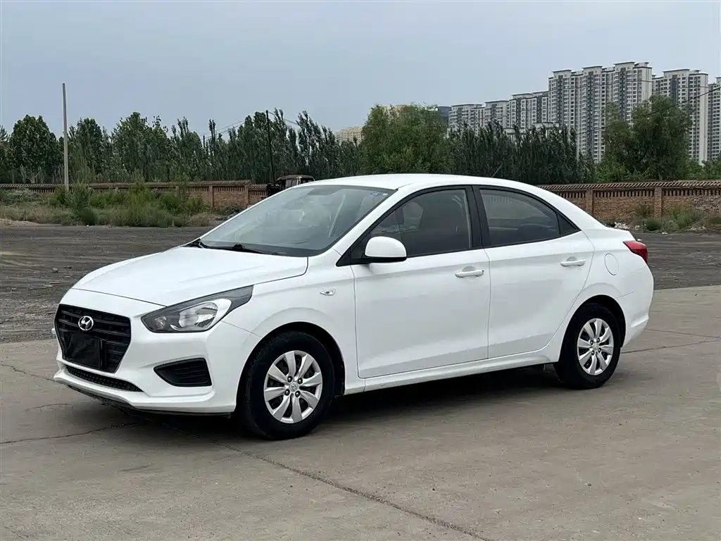 HYUNDAI RENA