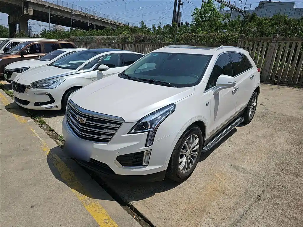 CADILLAC XT5