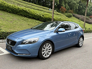 volvo v40