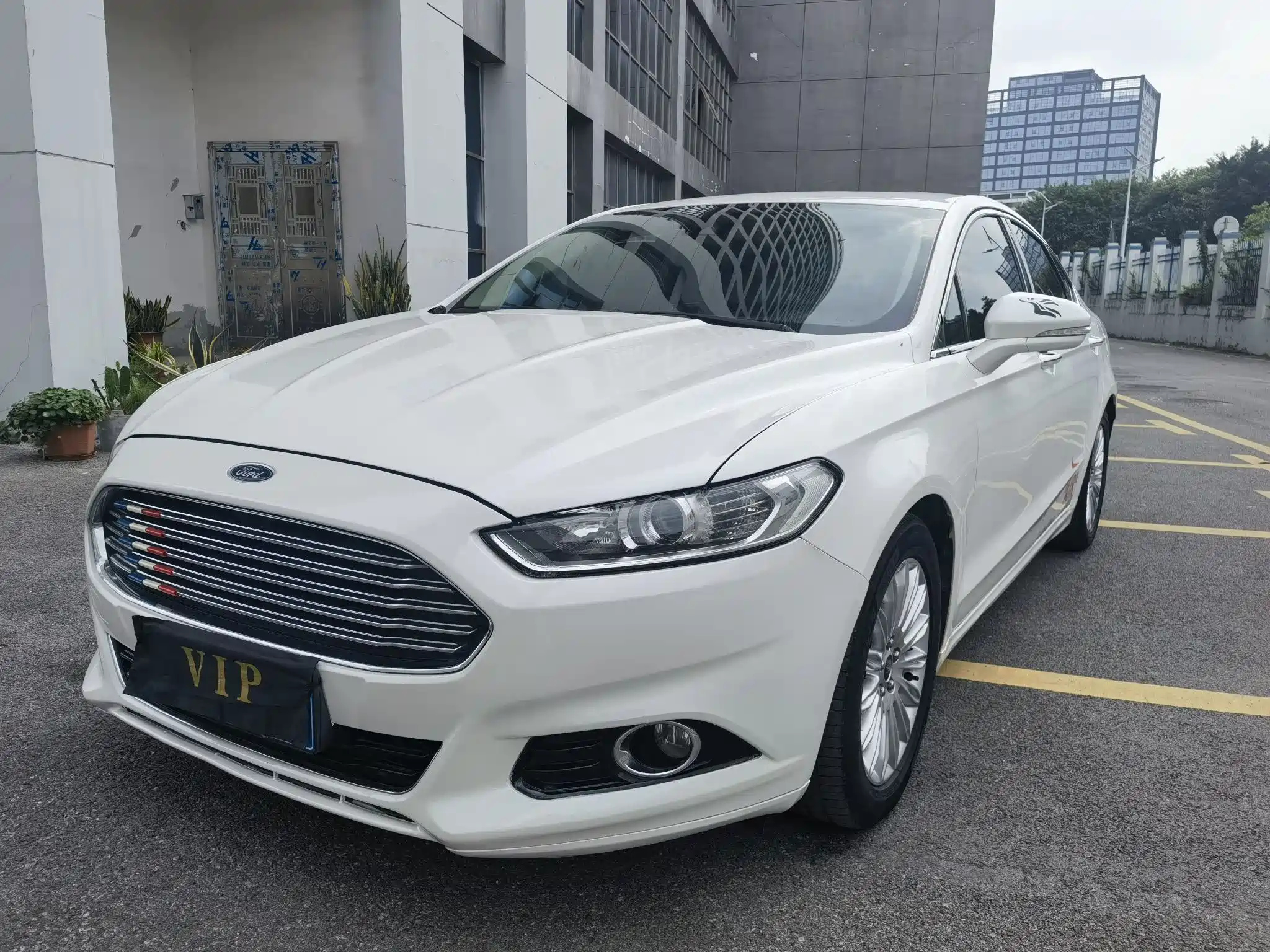 FORD MONDEO