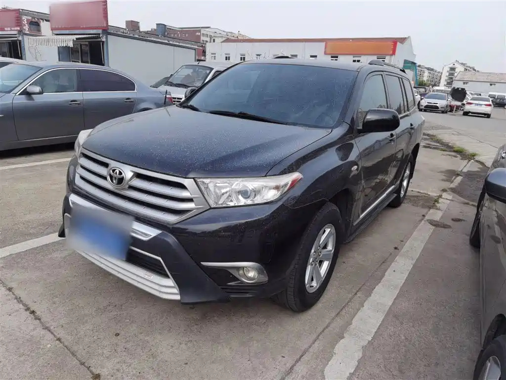 TOYOTA HIGHLANDER