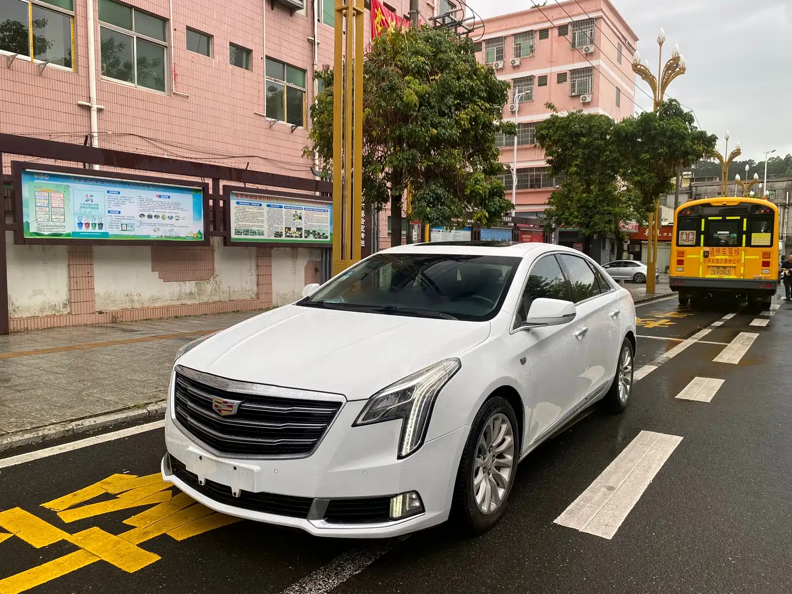 CADILLAC XTS