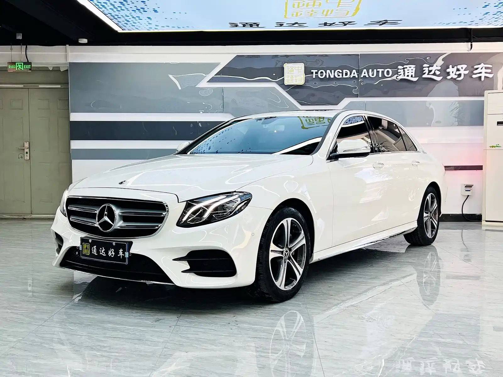MERCEDES BENZ E-CLASS