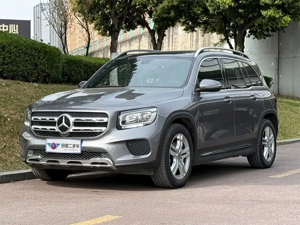 MERCEDES BENZ GLB