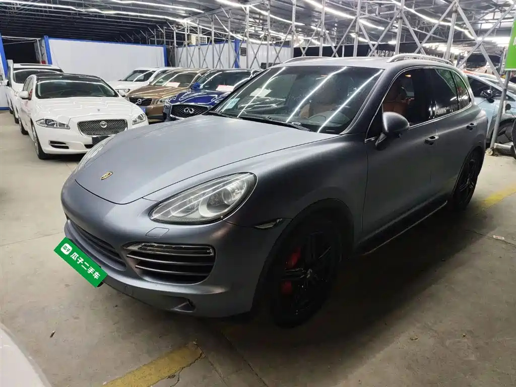 PORSCHE CAYENNE