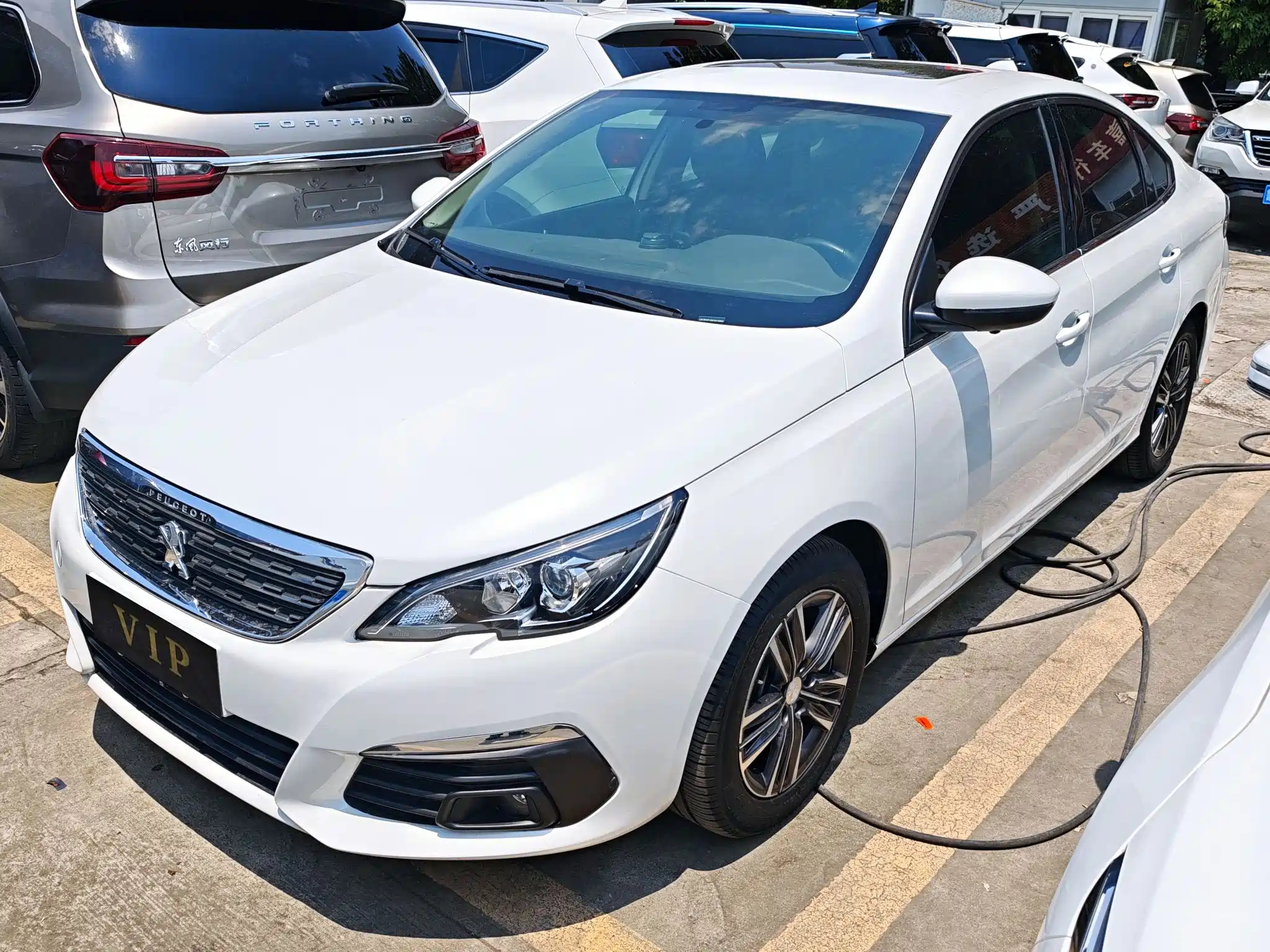 PEUGEOT 308