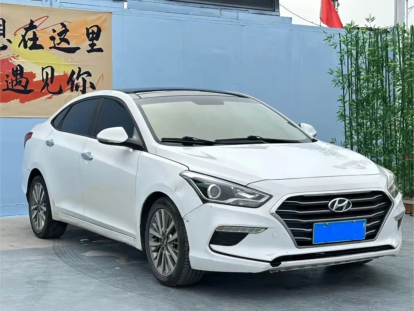 HYUNDAI MISTRA