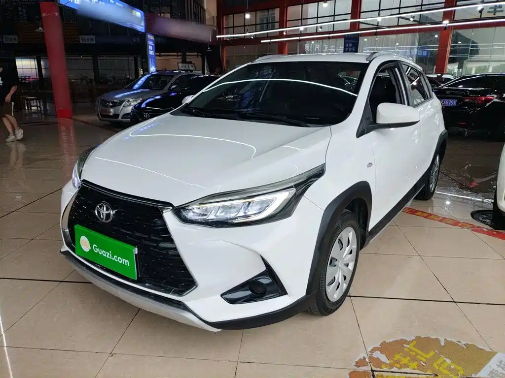 TOYOTA YARIS L DAZZLING