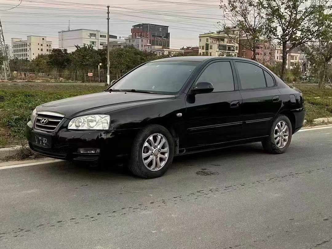 HYUNDAI ELANTRA
