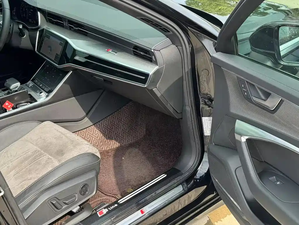 AUDI A6L 2019