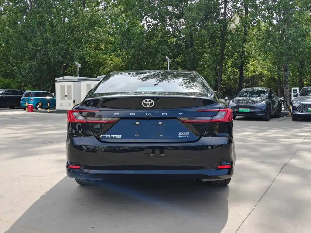 TOYOTA CAMRY 2024