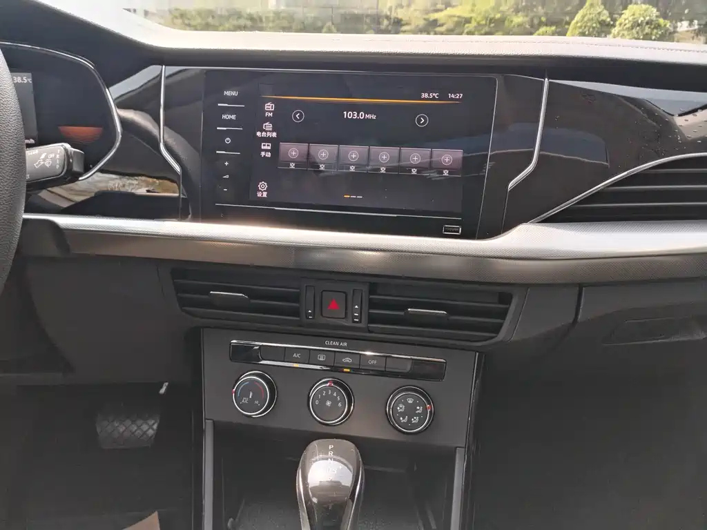 VOLKSWAGEN PASSAT 2022