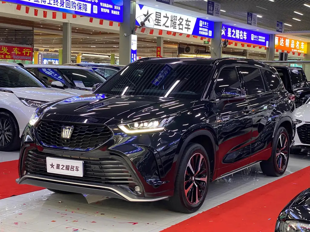 TOYOTA CROWN LUFANG 2021