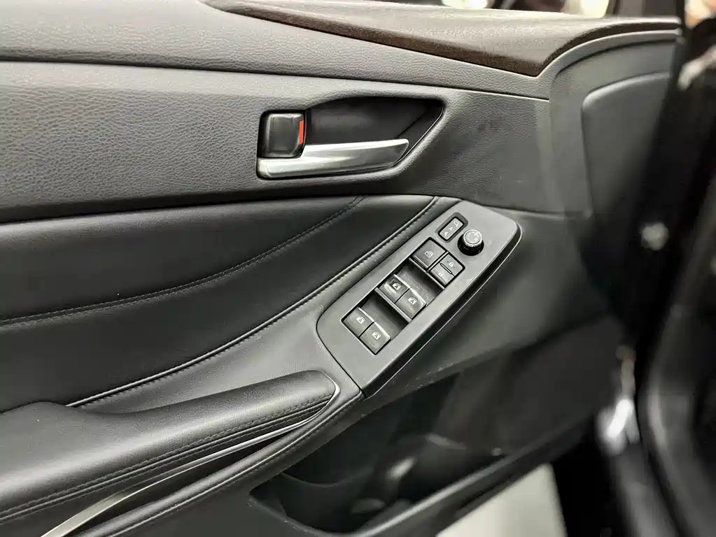 TOYOTA AVALON 2020