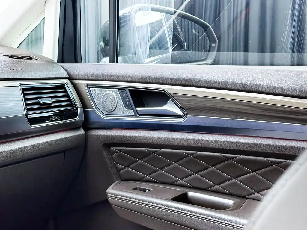 VOLKSWAGEN VILORAN 2020