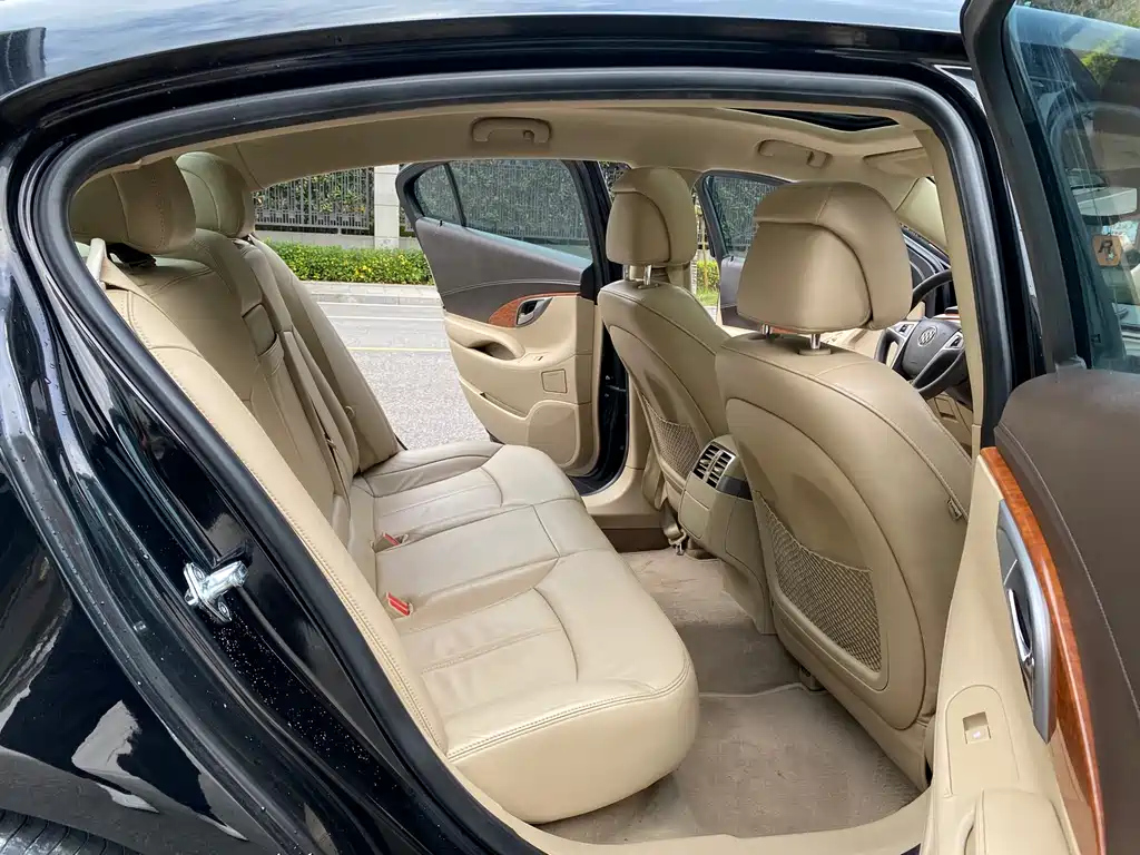 BUICK LACROSSE 2011