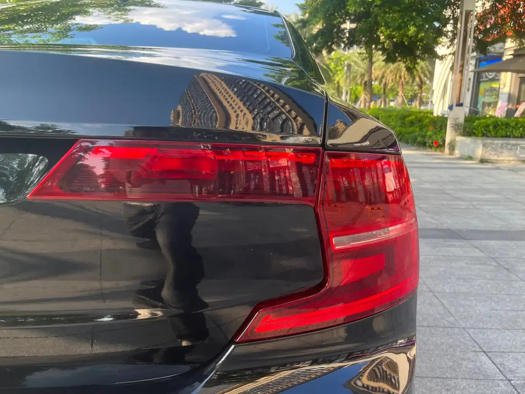 VOLVO S90 2017